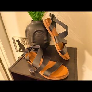 American Eagle Flats size 7